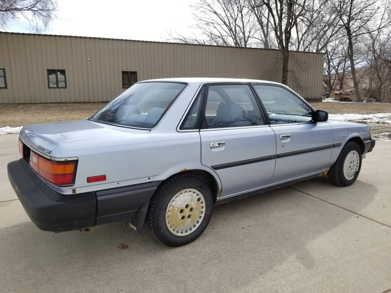 Illustration for article titled At $2,900, Could This 1988 Toyota Camry AllTrac Be All That?